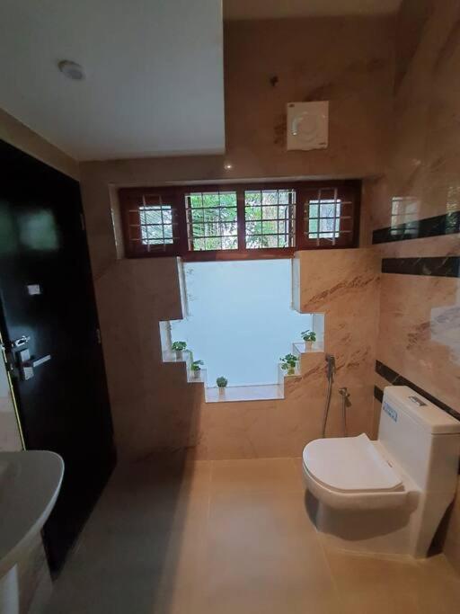 Anandam Stays - Premium 3Bhk Plush Homestay, Vaikom Near Kumarakom Exterior foto