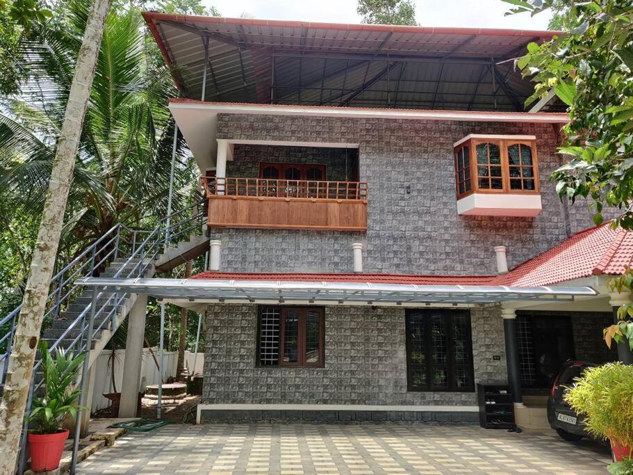 Anandam Stays - Premium 3Bhk Plush Homestay, Vaikom Near Kumarakom Exterior foto